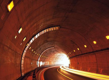 西成铁路夫地隧道全面进入主洞施工阶段